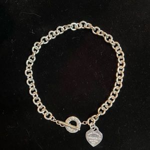 Return to Tiffany Heart tag toggle necklace